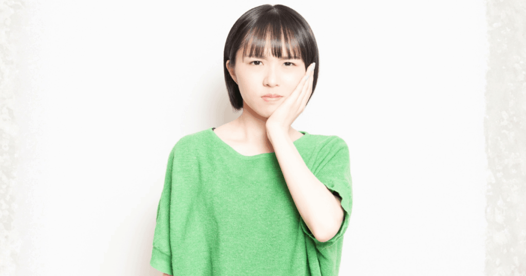 親知らず抜歯後の腫れのピークや続く期間の目安を解説するイメージ